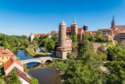 Veduta della città sassone di Bautzen con le sue torri medievali, Germania.
