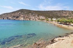Veduta della spiaggia di Faros sull'isola di Sifnos, Cicladi, Grecia - © photo stella / Shutterstock.com