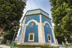 Veduta della Tomba di Yesil a Bursa, Turchia: si tratta di un mausoleo dedicato al quinto sultano Ottomano, Mehmed I°. Il suo portale scolpito in marmo è uno dei più belli ...