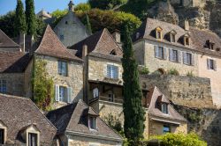 Veduta delle case del villaggio medievale di Beynac-et-Cazenac, dipartimento della Dordogna (Francia).
