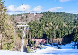 Veduta dello ski resort Marianky a Marianske Lazne (Marienbad), Repubblica Ceca.
