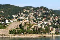 Veduta di Albissola Marina, Savona, Liguria. Questo grazioso Comune ligure, che conta circa 5500 abitanti, è famoso per la lavorazione della ceramica.



