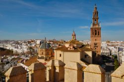 Veduta di Carmona dall'Alcazar, Andalusia (Spagna). Alcazar è un termine arabo con il significato di "fortezza".

