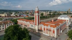 Veduta panoramica della stazione centrale di Varna, capitale marittima della Bulgaria - © Michael Dechev / Shutterstock.com