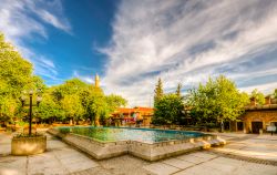 Veduta panoramica di piazza Orhangazi nel centro di Bursa, Turchia - © Nejdet Duzen / Shutterstock.com