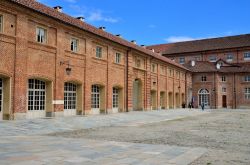 Particolare da cui si evince l'architettura di Venaria Reale, Torino (Piemonte) - Con un continuo rimbalzo tra i secoli del '600 e del '700, gli esempi architettonici di Venaria ...