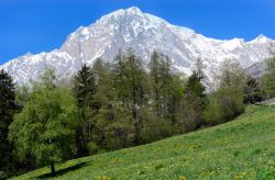 Versante italiano del Monte Bianco, Valle d'Aosta, Italia. Situato nel settore delle Alpi nord occidentali, il Bianco è sullo spartiacque fra la Valle d'Aosta e l'Alta Savoia.
 ...