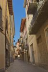 Un vicolo del centro di Sarnico in Lombardia - © Walencienne / Shutterstock.com