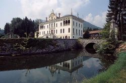 Villa Pasole, una residenza nel comune di Pedeavena in veneto, nel feltrino.