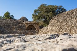 Village des Bories: questo villaggio costruito in pietra a secco durante l'Età del Bronzo è stato abitato fino al XIX secolo da alcuni pastori locali ed è visitabile ...