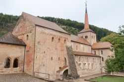 Visita al borgo medievale di Romainmotier in Svizezra
