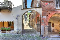 Visita del centro storico di Avigliana in Piemonte