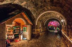 La visita alla Grotta di Babbo Natale presso i mercatini natalizi di Ornavasso in Piemonte - © www.grottadibabbonatale.it