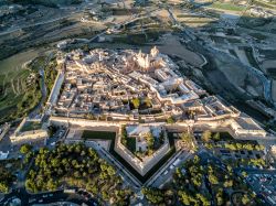 Vista aerea della città murata di Mdina a Malta uno dei centro storici meglio conservati