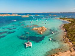 Vista aerea di Razzoli, siamo nell'arcipelago della Maddalena