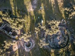 Vista aerea di Su Romanzesu, sito archeologico della Sardegna non lontano da Bitti.