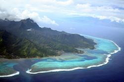 Vista aerea di Moorea, Polinesia Francese - © Xavier MARCHANT / iStockphoto LP.