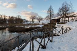 Vista invernale del lago di Colfiorito nell'Appennino Umbro, comune di Foligno (Umbria)