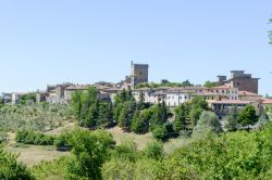 Vista panoramica del borgo toscano di Castellina in Chianti - © Stefano Ember / Shutterstock.com