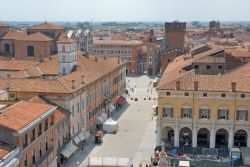 Vista panoramica del centro storico di Ferrara fotografato da Palazzo Giulio d'Este.