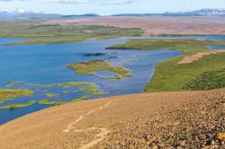 Vista panoramica del lago Myvatn dalla cima del vulcano Vindbelgur. Siamo in Islanda