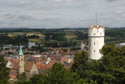 Vista panoramica sul centro storico della città di Ravensburg (Baden-Wuerttemberg, Germania) e sulla campagna circostante - foto © Bildagentur Zoonar GmbH / Shutterstock.com
