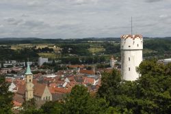 Vista panoramica sul centro storico della città di Ravensburg (Baden-Wuerttemberg, Germania) e sulla campagna circostante - foto © Bildagentur Zoonar GmbH / Shutterstock.com
