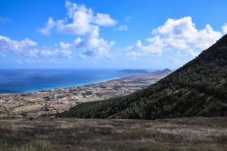 Vista panoramica di Vila Baleira, capoluogo di Porto Santo, nell'arcipelago di Madeira (Portogallo).