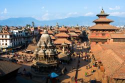 Vista su Piazza Durbar a Kathmandu, Nepal.  Situata di fronte al vecchio palazzo reale, questa piazza, patrimonio mondiale Unesco dal 1979, è una delle tre principali della Valle ...
