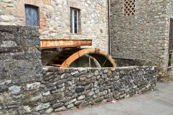 Una viuzza tipica del borgo medievale di Bobbio, Piacenza, Emilia Romagna.
