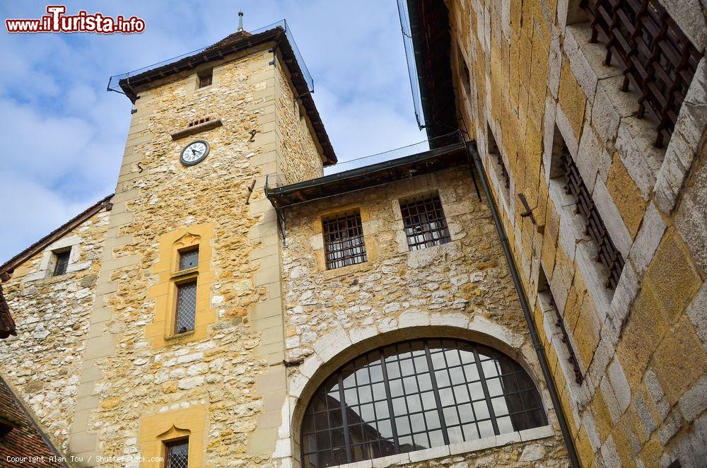 Immagine Una piccola chiesetta nel centro storico della città di Annecy, Francia - © Alan Tow / Shutterstock.com