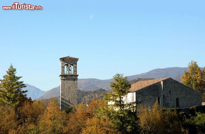 Immagine La Pieve di San Pietro in Castello a Ragogna (Friuli)- © Johann Jaritz - CC BY-SA 3.0 - Wikimedia Commons.