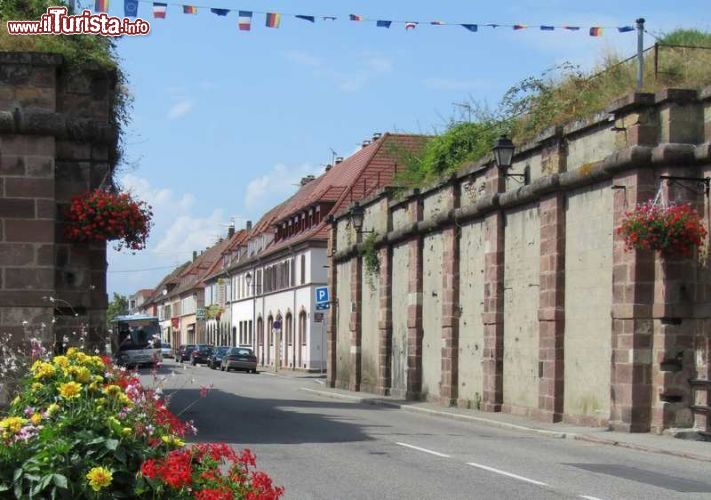 Immagine Porta d'accesso a Neuf Brisach la città fortificata dell'Alsazia - © Imladris / Shutterstock.com