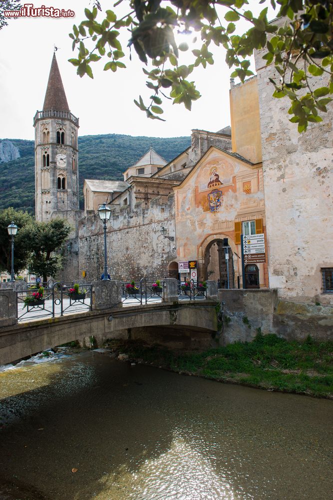 Immagine Porta di accesso al borgo di Finalborgo in Liguria