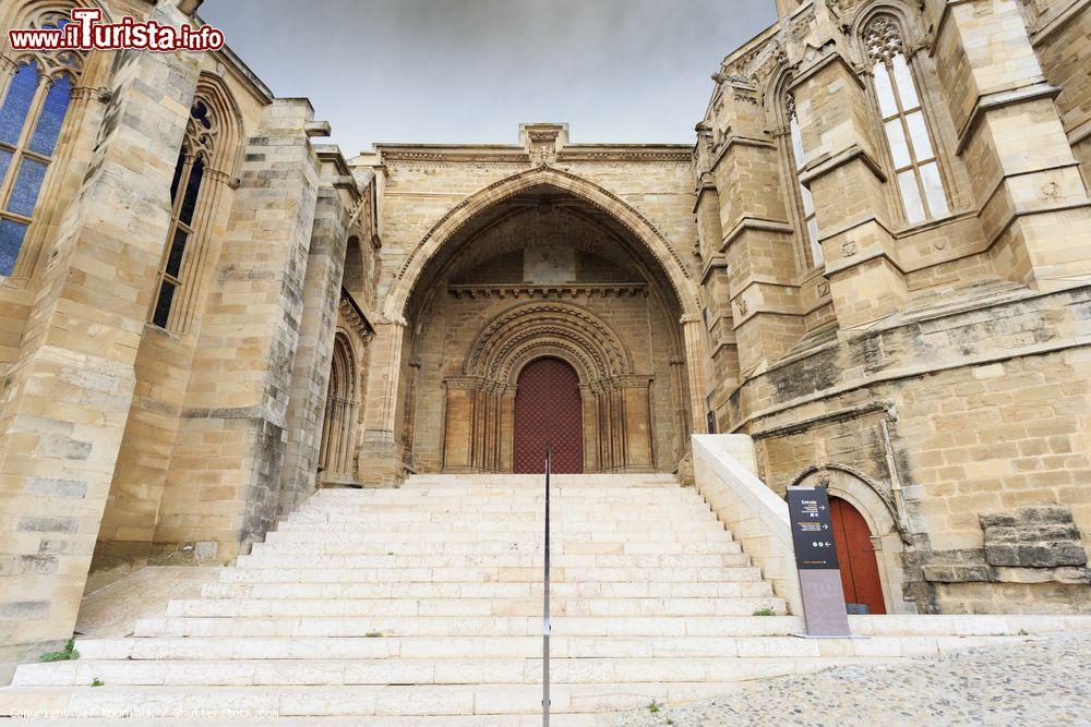 Immagine Porta d'ingresso della cattedrale gotica di Lerida, Spagna - © Jef Wodniack / Shutterstock.com