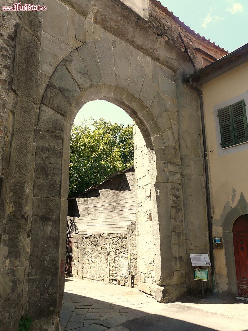Immagine Porta Modenese a Fivizzano