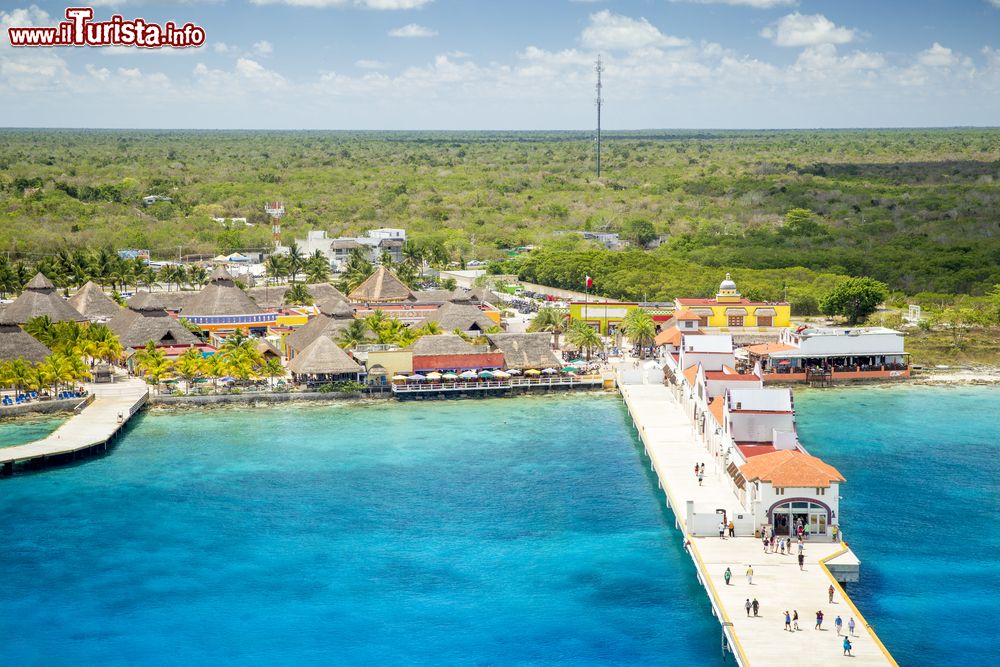 Immagine Il porto di Cozumel si trova sulla cosiddetta Riviera Maya, che comprende molte località della penisola dello Yucatan, in Messico - foto © Shutterstock.com