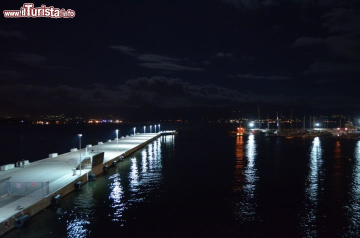 Immagine Il porto turistico Tino Rossi, ad Ajaccio. Vista  notturna dalla terrazza del Palazzo del Turismo.