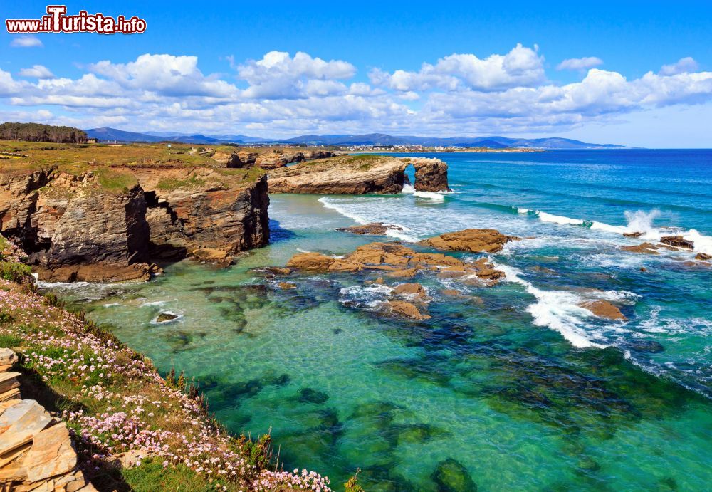 Immagine Praia das Catedrais, la Spiaggia delle Cattedrali di Ribadeo in Spagna