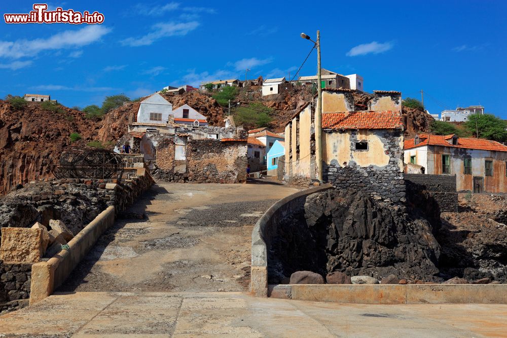 Immagine Il villaggio di Preguiça, abitato da pescatori sull'isola di São Nicolau (Capo Verde).