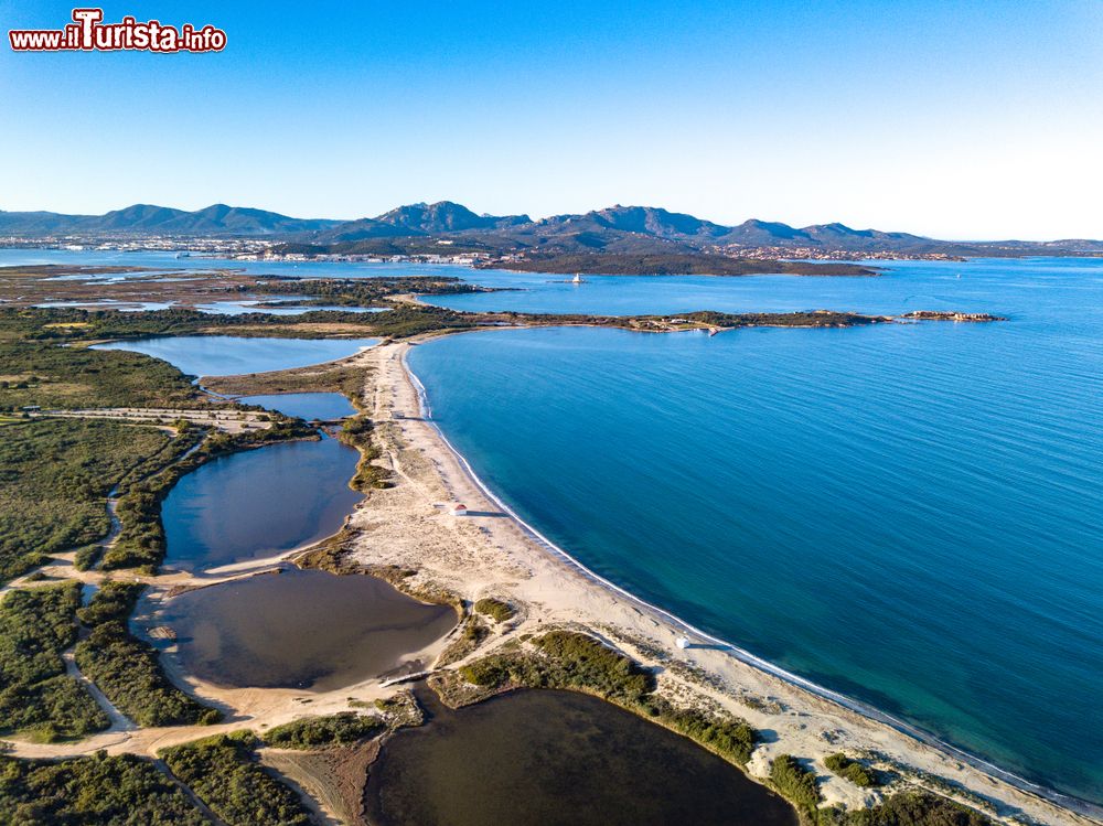 Immagine Punta Saline e il mare limpido di Olbia in Sardegna