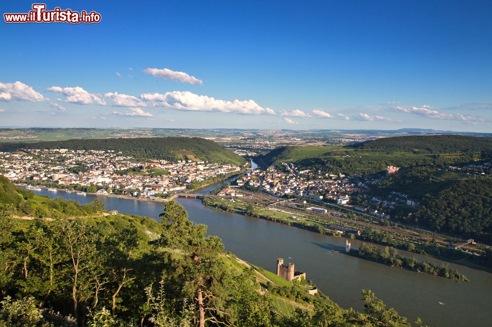 Immagine Punto panoramico Rossel sulla valle del Reno a Ruedesheim, Assia, Germania.