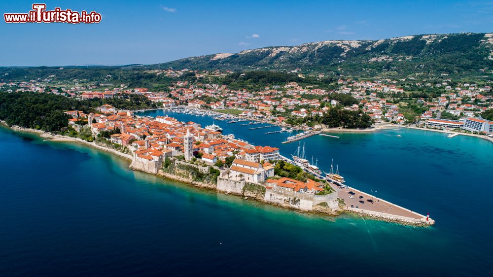 Immagine Rab, isola della Croazia nel Golfo del Quarnero, tra Istria e Dalmazia