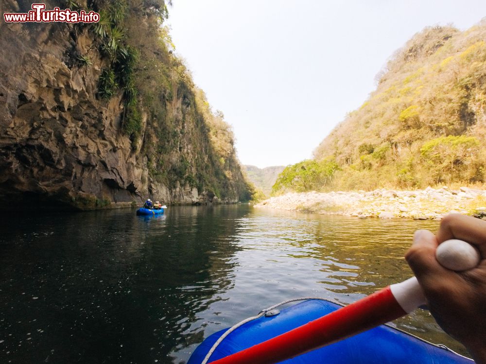 Immagine Rafting lungo un fiume di Veracruz, Messico.
