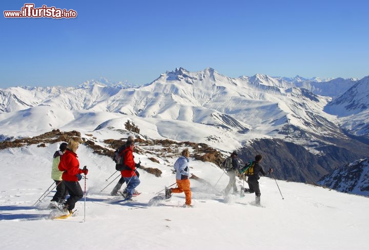 Immagine Passeggiata sulle ciaspole sui pendii delle Les Deux Alpes in Francia - © boulgakow - www.les2alpes.com