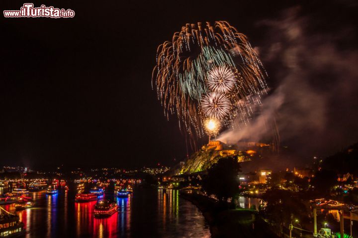 Immagine Reno in fiamme a Coblenza, Germania - © Jule_Berlin / Shutterstock.com