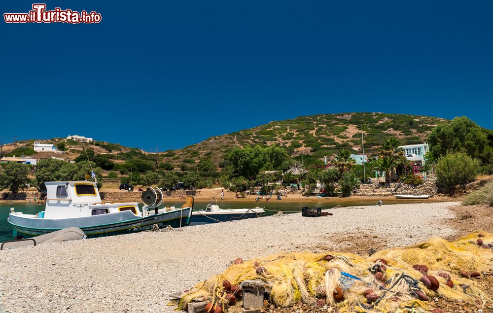 Immagine Reti da pesca sulla spiaggia di Katsadia a Lipsi, isola del Dodecaneso (Grecia).