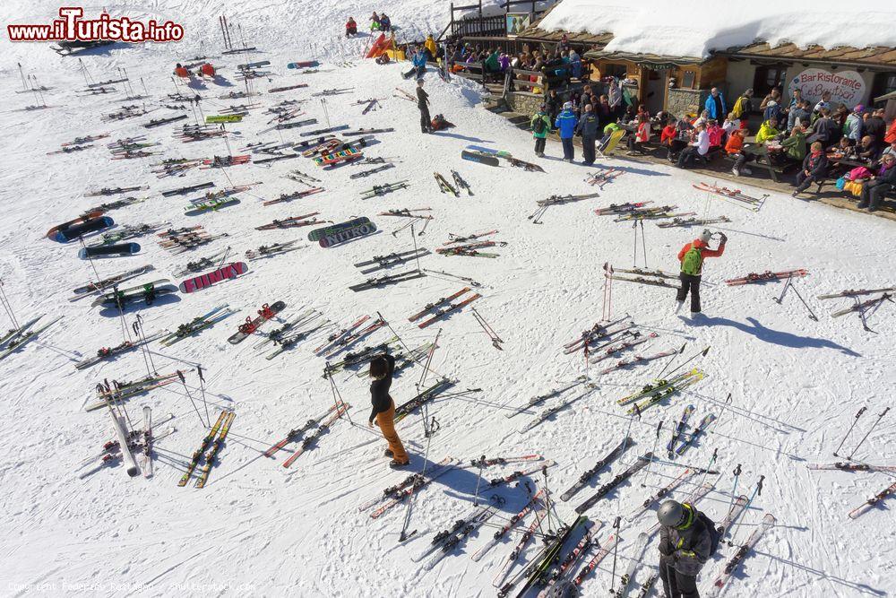Immagine Rifugio sulle piste da sci sopra a Gressan, comprensorio di Pila - © Federico Rostagno / Shutterstock.com