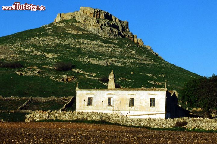 Immagine Rocca di Garagnone a Gravina di Puglia, provincia di Bari.