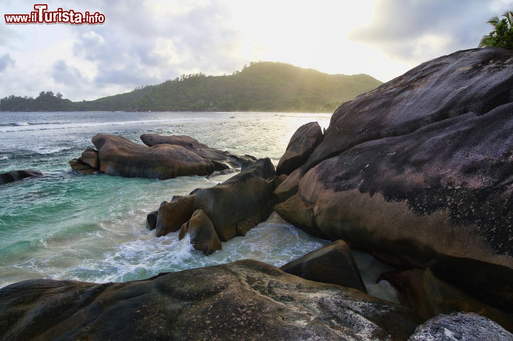 Immagine Rocce a Baie Lazare, isola di Mahe, Seychelles